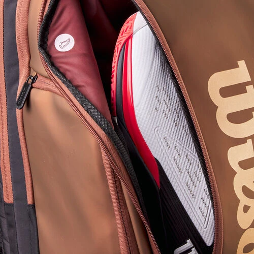 Wilson Super Tour Pro Staff V14 Backpack 6 Wilson Super Tour Pro Staff V14 Backpack - Image 4