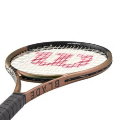 Wilson Blade 100 V8 Tour Racket 16 Wilson Blade 100 V8 Tour Racket -Wilson Store 03773000 11
